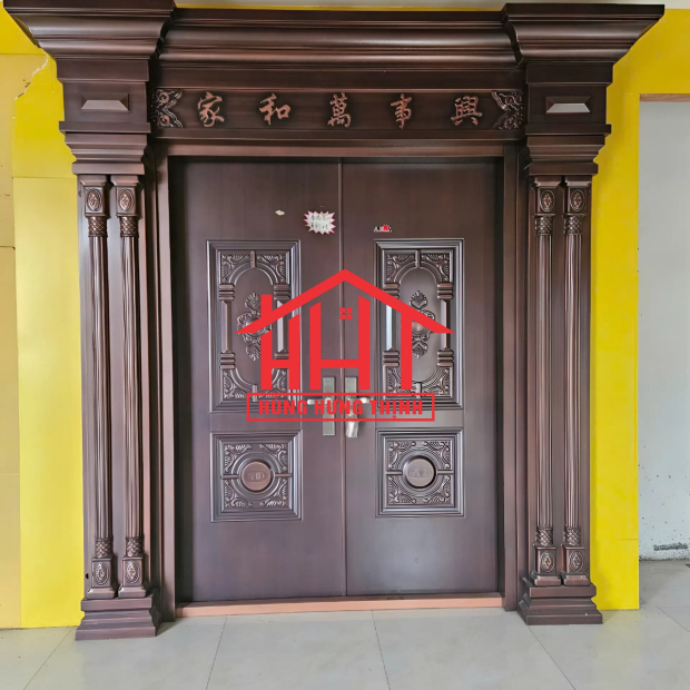 Mẫu cửa đi thép vân gỗ 4 cánh cao cấp sơn roman đồng Đắk Lắk