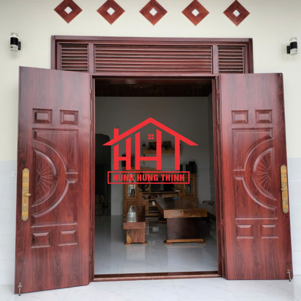 Cửa đi 4 cánh bằng thép vân gỗ nhập khẩu Đắk Lắk